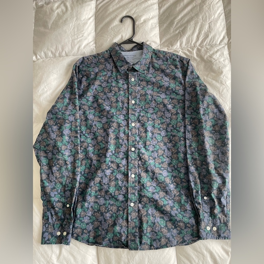 Banana Republic long sleeve casual button down